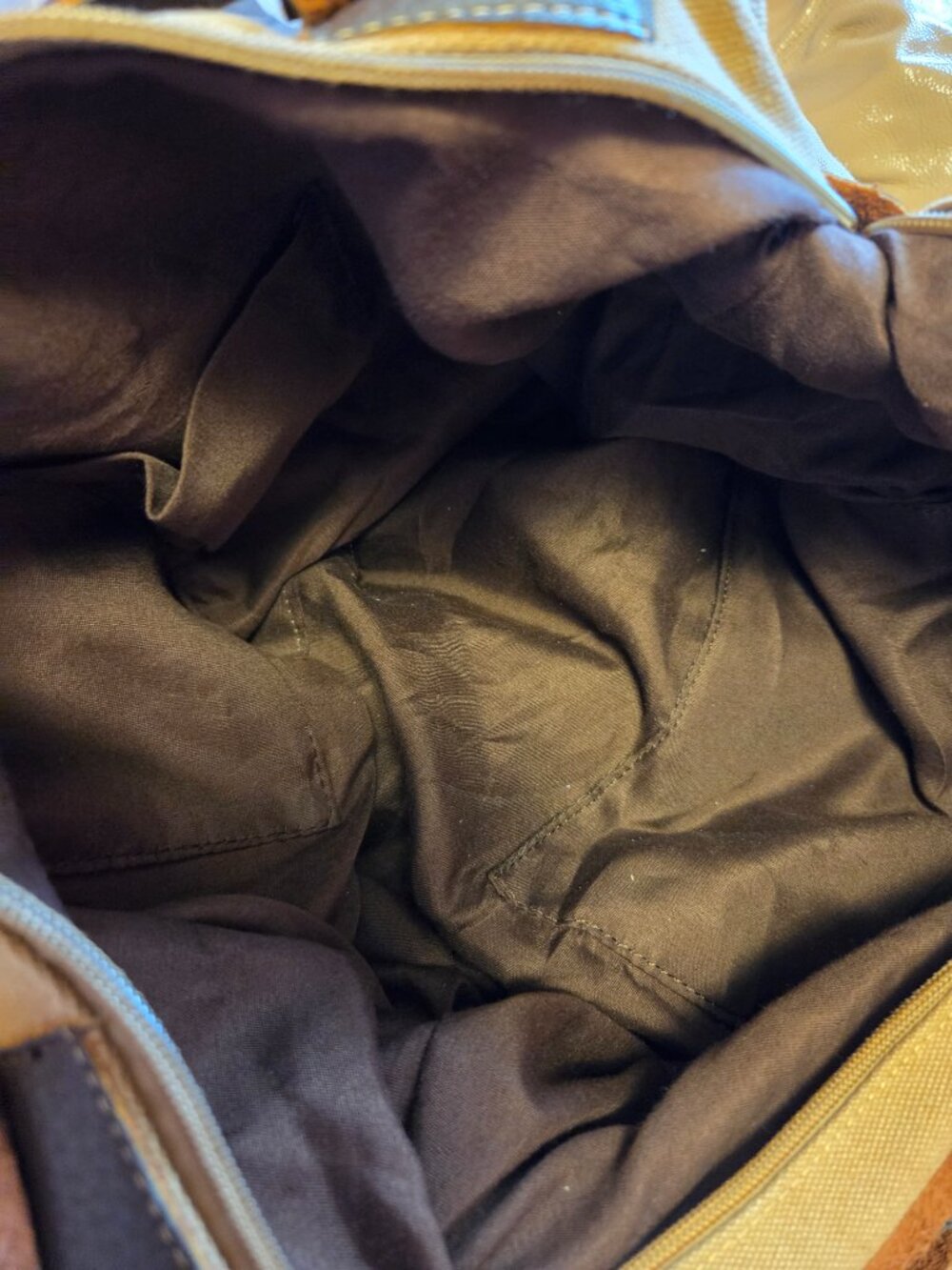 K2 Classic Fashion Tote Bag. - Picture 7 of 7